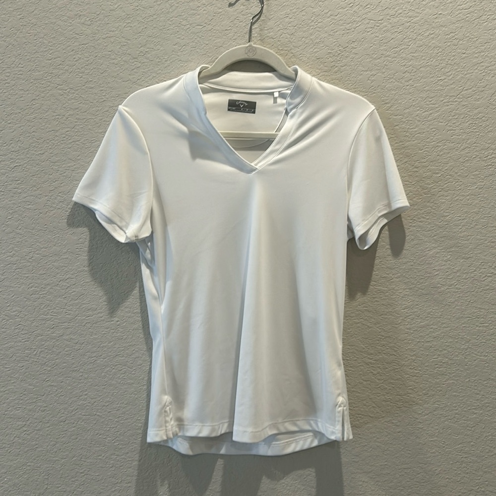 Callaway white women’s dry fit golf shirt. Size M.